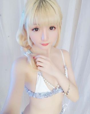 墨玉云间